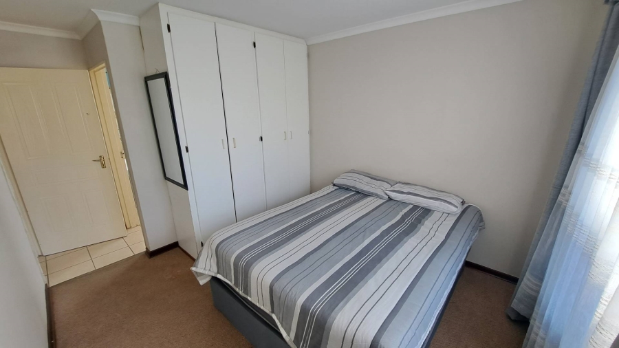 2 Bedroom Property for Sale in Langenhovenpark Free State